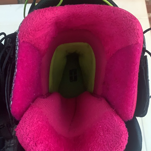 Forum - The Glove ladies snowboarding boots - Size 7.5 - Picture 7 of 9